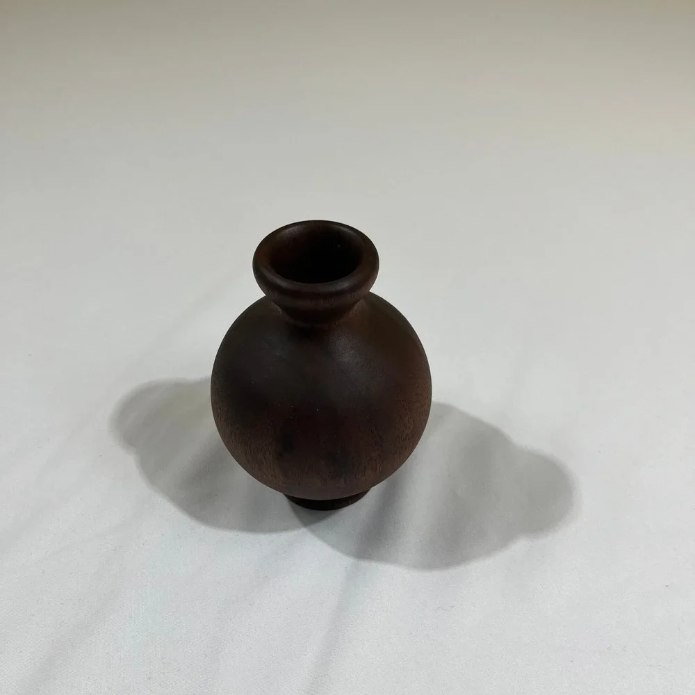 Unbranded hand turned